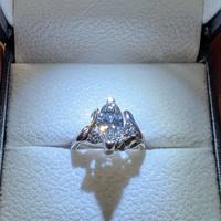 Anello artigianale oro e diamante taglio marquise