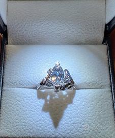 Anello artigianale oro e diamante taglio marquise