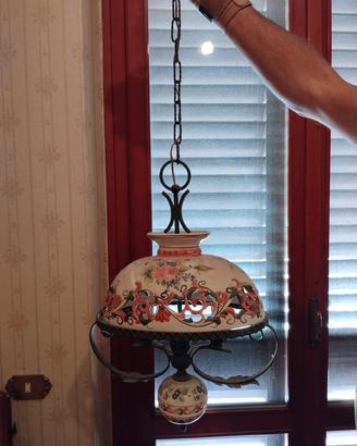 Lampadario in ceramica e metallo 