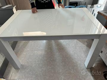Tavolo allungabile 