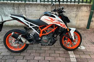 KTM DUKE 390