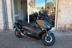 Yamaha T Max 560