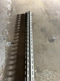 Scaffalatura metallica per magazzino