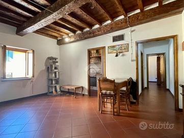 2 LOCALI A VICCHIO