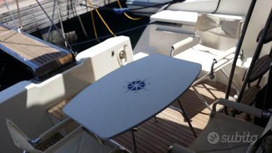 Tavolo pieghevole con 2 sedie