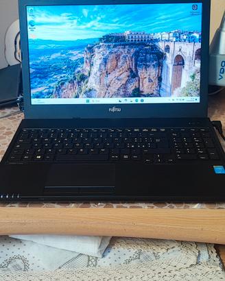 Notebook Fujitsu  A 555 Intel i5 