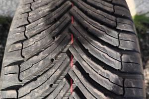 Gomma Bridgestone Touranza All season 215/45 R20