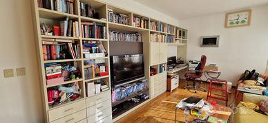 Grande libreria / parete attrezzata su misura 5,15