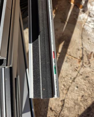 battiscopa in pvc nuovi