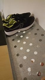 Mensola metallica (portascarpe, portariviste).