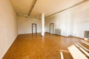 NEGOZIO A BAGNOLO SAN VITO