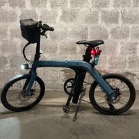 Bicicletta elettrica pieghevole
