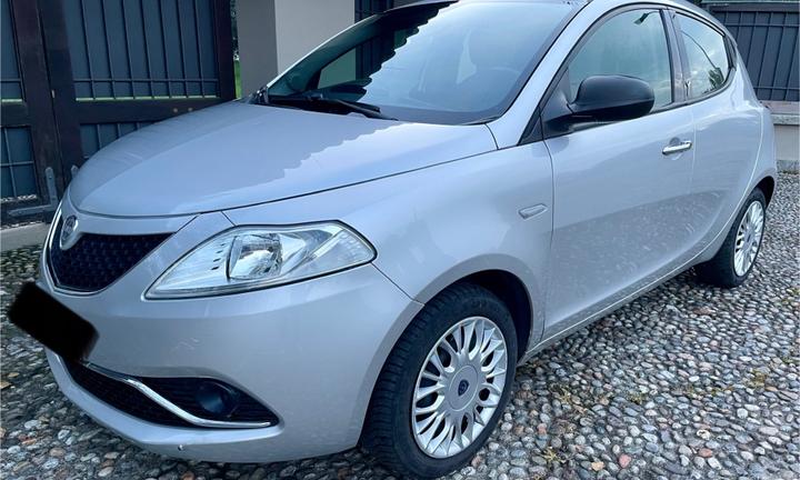 Lancia Ypsilon 1.2 69 CV 5 porte Gold *UNICO PROPR