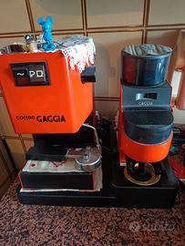 macchina da caffè con macina caffè 