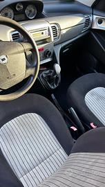 Lancia Y 57/kw 77cv Argento