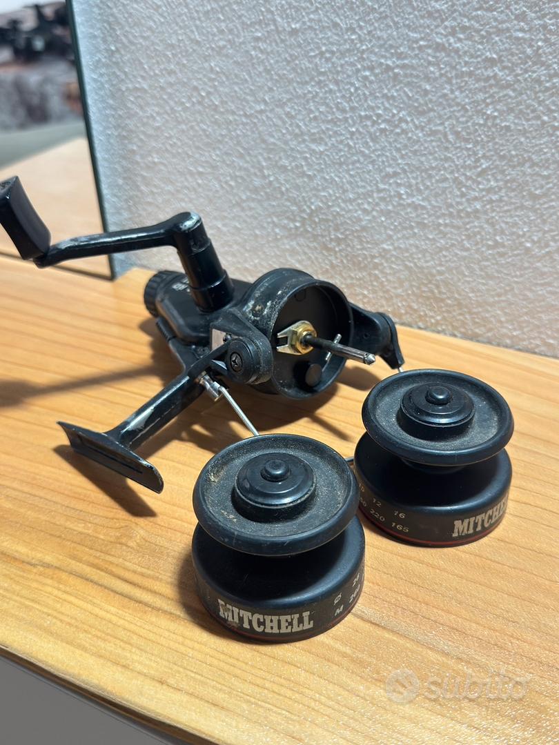 Mitchell 600/622/624 – Anello Esterno Destro NOS 81741 Per Mulinello Da Pesca (vecchio Stock)