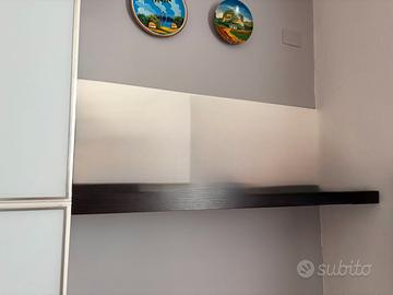 Mensola e mobili soggiorno