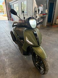 Beverly 350
