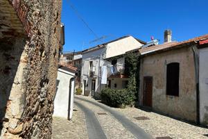 CASA SEMINDIPENDENTE A COSENZA