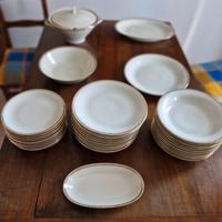 servizio piatti e tazzine 