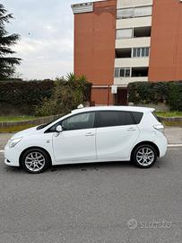 Toyota verso 2.2 disel 7 posti