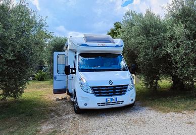 Camper Semintegrale ARCA P 697 LSX