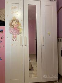 Armadio a 3 ante con specchio ikea