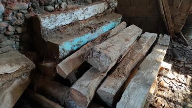 Travi in legno antichi.