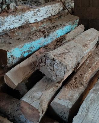 Travi in legno antichi.