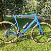 GRAVEL CANNONDALE TOPSTON CARBON 6