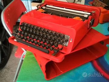 MACCHINA DA SCRIVERE OLIVETTI VALENTINE
