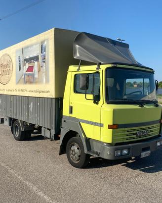Nissan Atleon L35 Pat B
