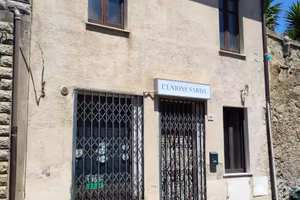locale commerciale