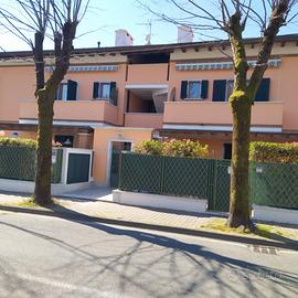 Settembre a Marina di Massa a 200 m. dal mare