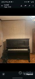 Comò e pianoforte