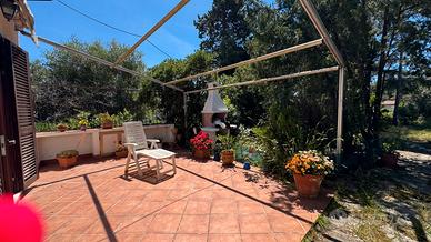 Villa bifamiliare con giardino