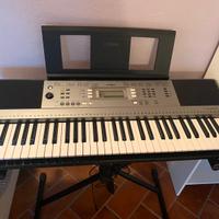 Tastiera Yamaha PSR353