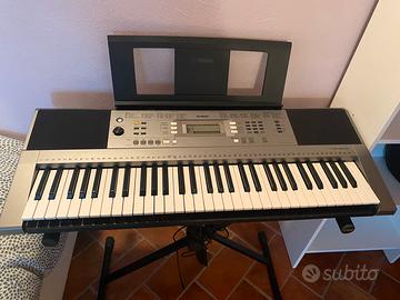 Tastiera Yamaha PSR353