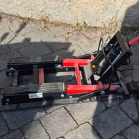 Sollevatore idraulico per moto