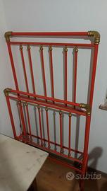 Tastiera e pediera antiche in ferro battuto