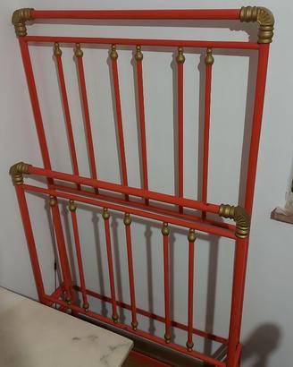 Tastiera e pediera antiche in ferro battuto