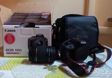 Fotocamera EOS 100D con lens EF-S 18-55 IS