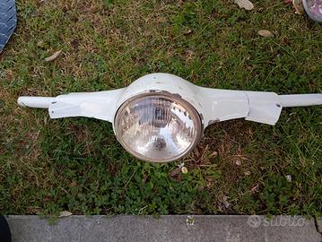 sterzo manubrio  vespa completo di fanale 125
