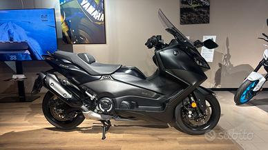 Yamaha T Max 560 DARK GRAY METALLIC
