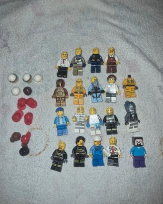 Lotto 18 Minifigure LEGO + 1 Torso + 12 Caschi