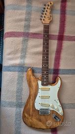 chitarra elettrica e amplificatore 