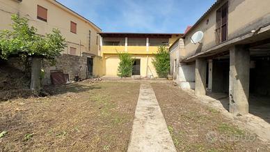 Gergei, abitazione singola su 2 livelli mq. 334