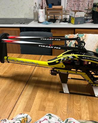 Elicottero rc raw 700