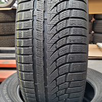 235 55 R 17 103V M+S Nokian WR A4 Winter Ford Merc