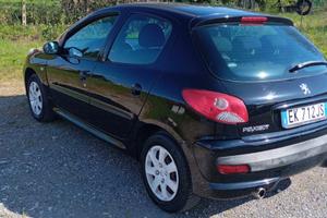 Peugeot 206+ 1.1 benzina anno 2011